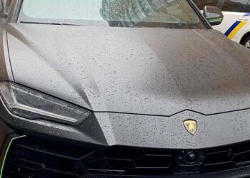 Київ у центрі скандалу: блогер із простреленою головою знайдений у машині