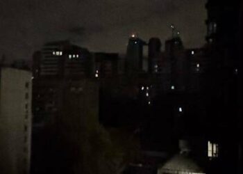 Пів Києва без світла: що сталося на енергооб’єкті та як працює метро зараз