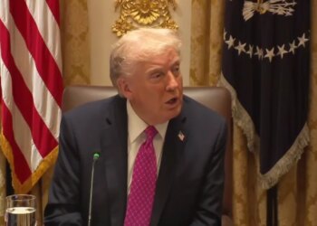 «Надеюсь, закончим войну до передачи Томагавков», —  Трамп снова верит Путину