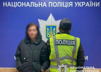 Жінка викинула фокстер&apos;єра подруги з п&apos;ятого поверху: собака загинув на місці, винуватиці загрожує до 8 років