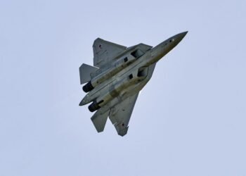 Редкое фото: россияне показали скрытый отсек Су-57 для ракет