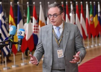Бельгия угрожает заблокировать предоставление Киеву репарационного кредита и выдвигает ряд условий.