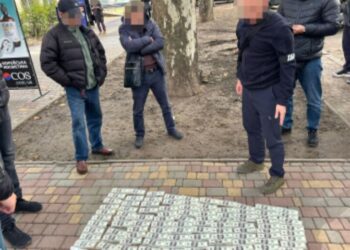 Незаконный “трансфер” уклонистов в Молдову: правоохранитель вымогал взятку за пересечение границы