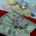 Стабильность ненадолго: украинцам сказали, какого курса доллара ждать перед Новым годом