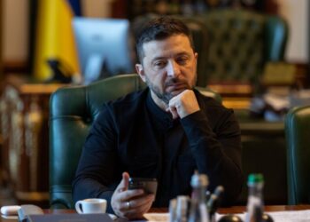 Зеленский и Макрон обсудили потребности Украины в ПВО и давление на Россию