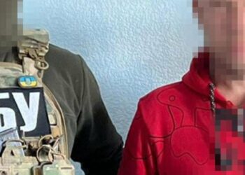«Складіть зброю» і «дякуємо рашистам»: СБУ спіймала на Київщині трьох агітаторів