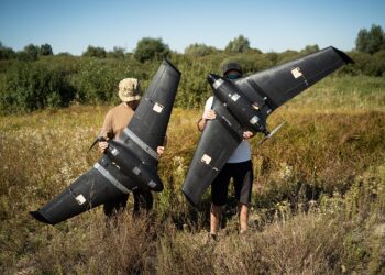 Украина нуждается в $15 млрд для полной загрузки ОПК, производство дронов может достичь 20 млн единиц в год.