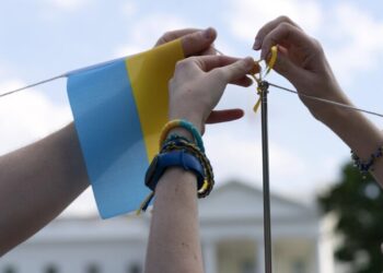 Украинцев в США ждет новый сбор: кто и сколько заплатит