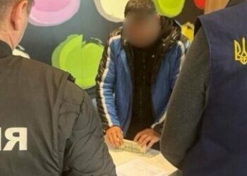 Торгував обіцянками у військкоматі: на Київщині спіймали «рішалу»