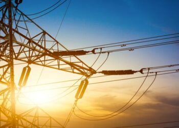 Микросети снизят зависимость от импорта и интегрируют “зеленую” энергию — отчет Минэнерго