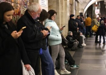 Украина снова под атакой российских “Шахедов”: где риск ударов
