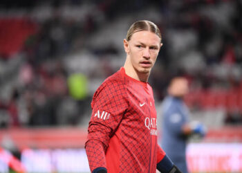 ПСЖ принял решение о будущем Сафонова в клубе