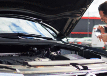 Прихована небезпека в авто: КМДА закликала жителів Києва перевіряти свій транспорт