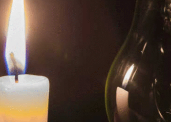 Дефіцит світла в тисячах будинків: в Києві та області запровадили знеструмлення