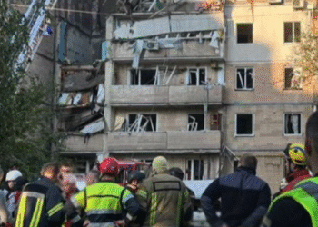 Допомога жертвам російської атаки: в Києві розгорнули гуманітарні штаби