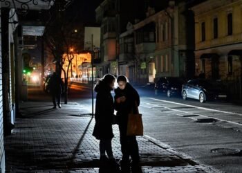 В Черниговской области снова ввели почасовые отключения света: что известно