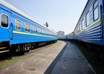 Несмотря на блэкауты: “Укрзализныця” рассказала, как сейчас курсируют поезда по Украине