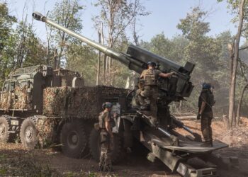 Украинские артиллеристы взяли в плен россиянина из ДРГ, пока искали дрон: как так вышло