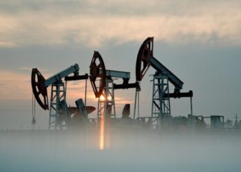 Ниже потолка: цена на российскую нефть рухнула до рекордного минимума