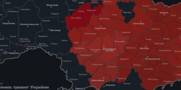 Дрони надходять хвиля за хвилею: Київ і область під прицілом ворога