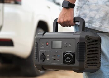 Полювання на зарядні: аферисти з Києва збирали передоплати й зникали