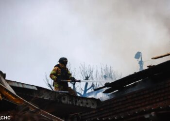 В Харькове спасатели ликвидировали масштабные пожары после российского обстрела, есть раненые