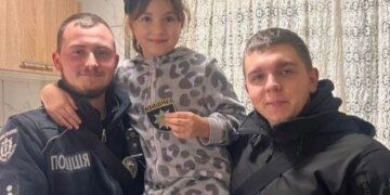 В Запорожcкой области маленькая девочка вызвала полицию, потому что думала, что у нее украли деньги