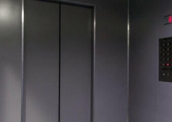 Київський винахід: як обійти карткову систему й їздити на ліфті під час знеструмлень