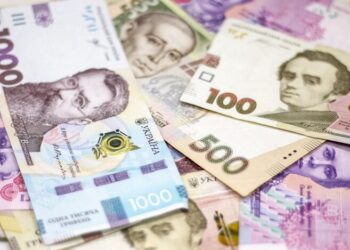 Четыре сектора обеспечили более половины поступлений бюджета Украины за 10 месяцев