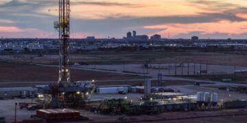 Цены на нефть изменились на фоне мирных переговоров по войне в Украине