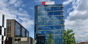 Доход Euroclear от замороженных активов РФ сократился на 25%, дискуссии по использованию средств продолжаются.