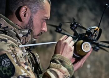 Евросоюз позволил потратить €140 млн из Ukraine Facility на технологии двойного назначения: финансирование получат производители навигационных систем и дронов.