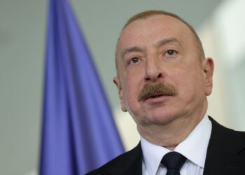 Намеренный удар? Азербайджан требует от РФ объяснить атаку возле посольства в Киеве