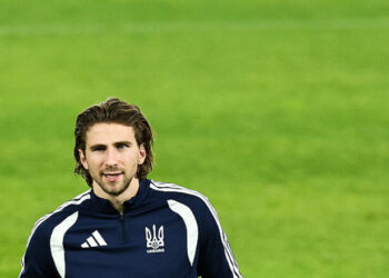 ПСЖ отреагировал на игру Забарного и оценил перспективы украинца в Париже