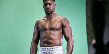 Экс-соперник Усика воспользовался помощью украинца. Его ждет бой на £70 млн