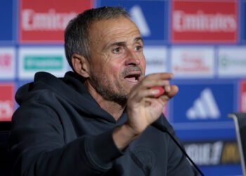 Энрике выступил с публичным заявлением об игре Забарного за ПСЖ