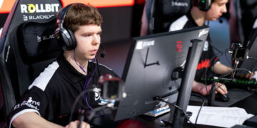 NAVI – B8. Budapest Major. Украинское дерби. Смотреть онлайн. LIVE