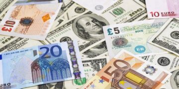 Расходы украинцев за границей резко сократятся – НБУ