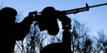 Сильні вибухи в передмісті Києва та області: КОВА застерігає про небезпеку