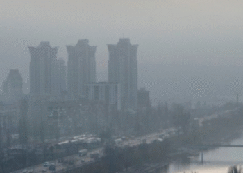 Повітря в зоні ризику: по всьому Києву шкідливі показники забруднення