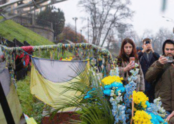 Вільні і нескорені: в центрі Києва  вшанували пам’ять українських героїв, – ФОТО