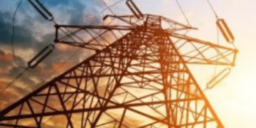 Боротьба за світло: сотням жителям Києва повернули електрику