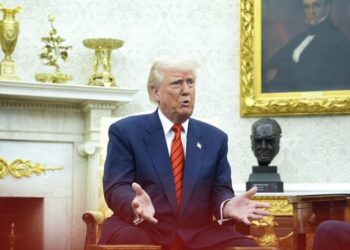 Трамп считает, что Зеленский блефует, а у Путина – все козыри: The Times о мирном плане для Украины