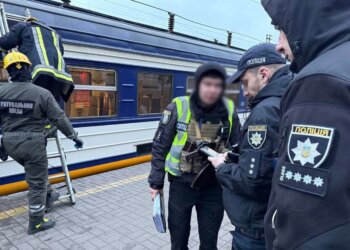 Підліток загинув на станції "Видубичі" після ураження струмом на вагоні електрички