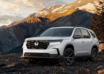 5 дуже надійних кросоверів та позашляховиків 2025 року, які прослужать щонайменше 15 років