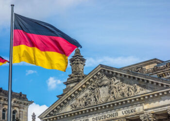 Полмиллиона украинцев в Германии лишат выплат: у кого отнимут Bürgergeld