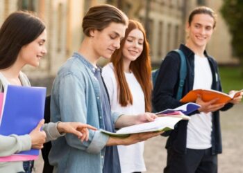 В Украине резко сократилось количество абитуриентов 25+: в чем причина