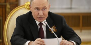 Безопасность Украины оказалась в руках Путина: Politico оценило ситуацию