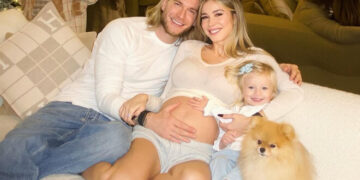 ФОТО. Самая сексуальная журналистка объявила о новой беременности