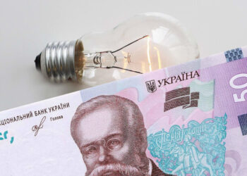 Платежки перепишут: украинцы смогут платить за тепло, свет и воду “по факту”